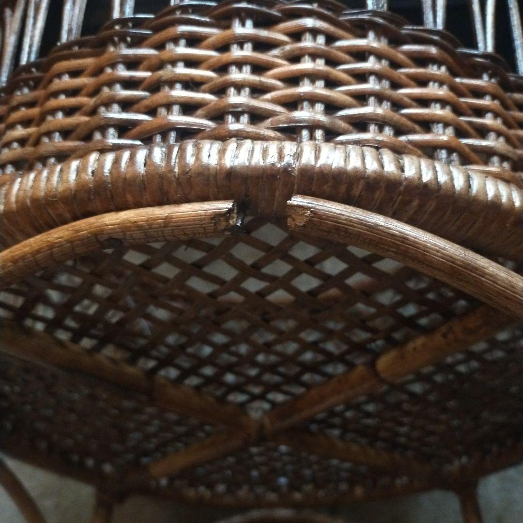 天然素材　籠　脚付き