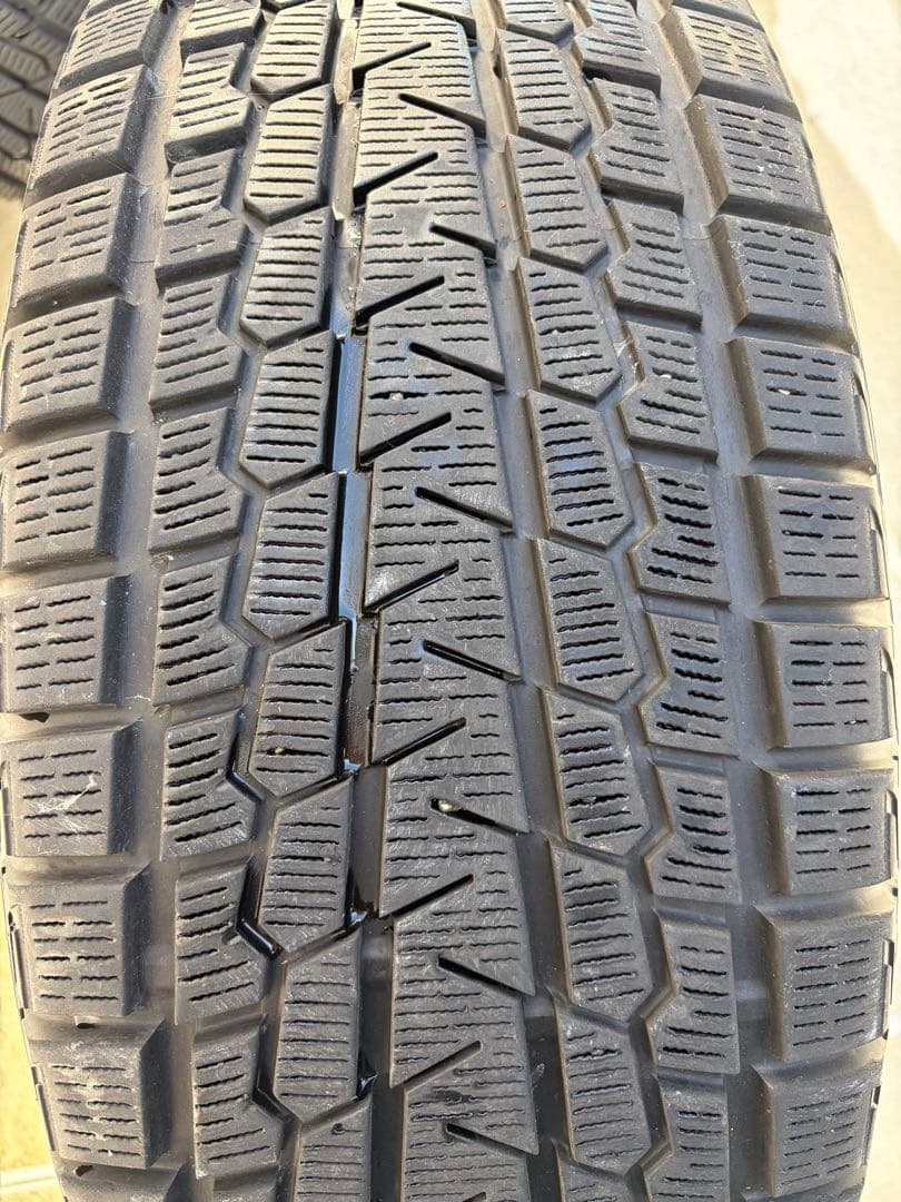 265/60R18 社外ブラックホイール スタッドレス4本セット　jeep