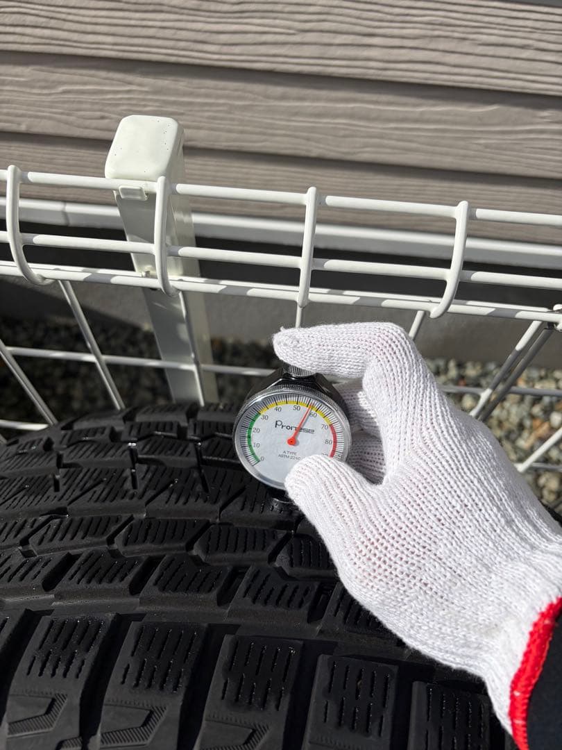 265/60R18 社外ブラックホイール スタッドレス4本セット　jeep