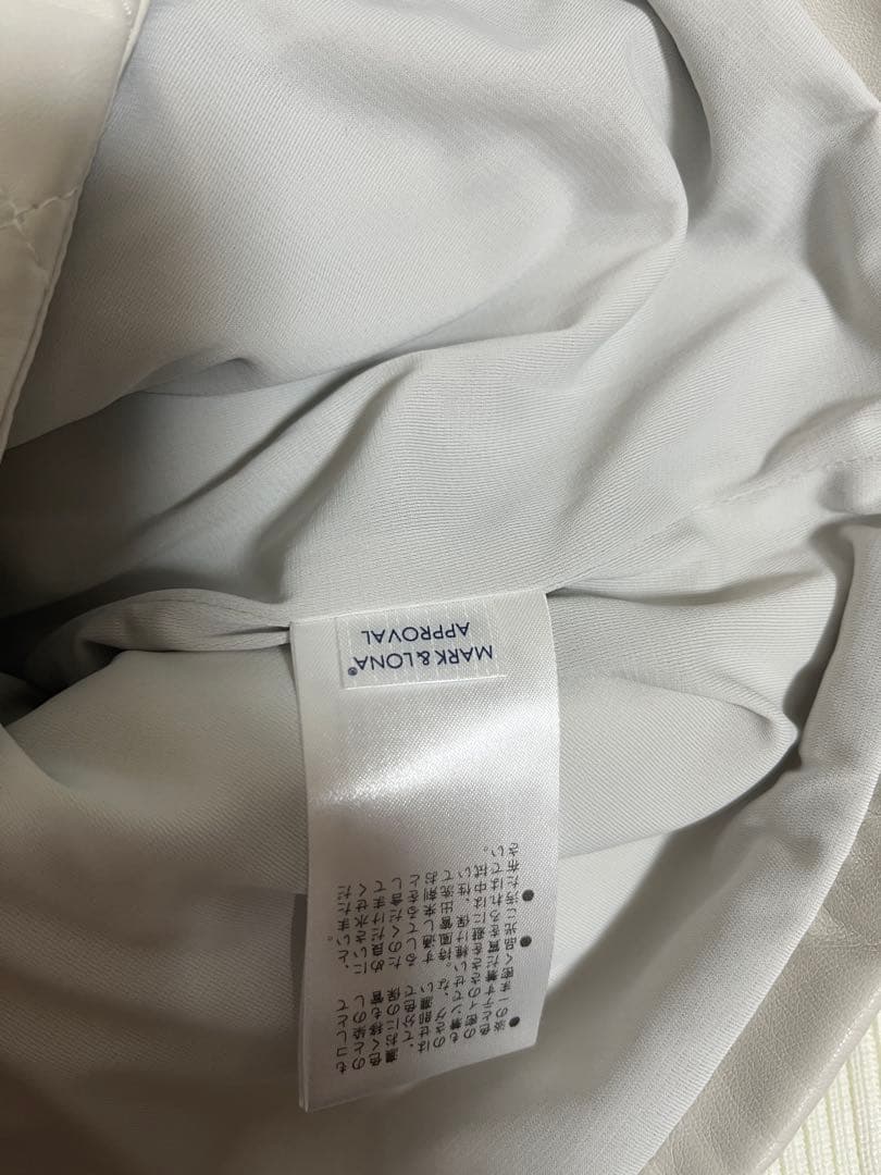 定価5.5万 MARK&LONA CODE キルティング ブルゾン 36 白 金