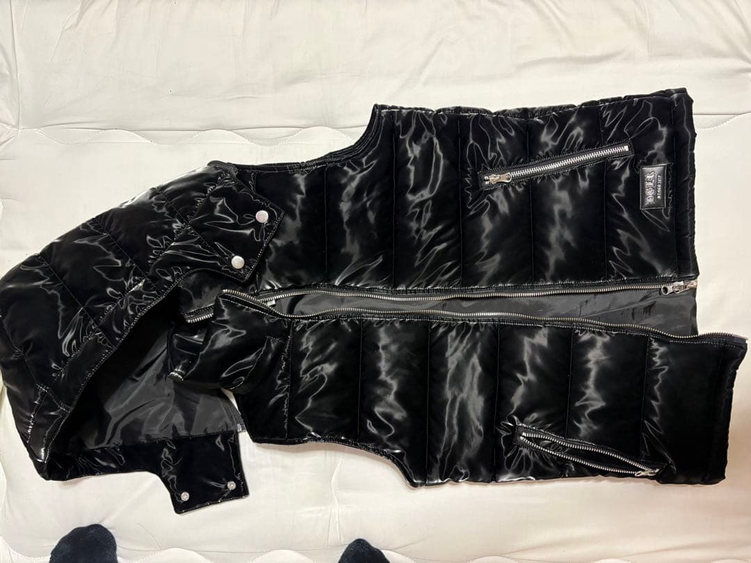 DGK ブラック ダウンベスト 早めに売りたいです‼️