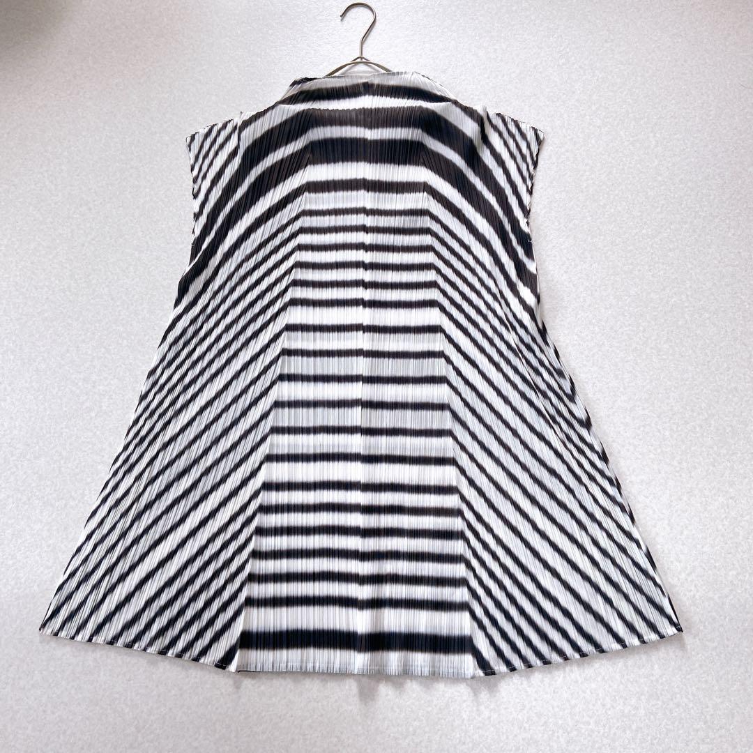 美品　プリーツプリーズ　ボーダーグラデーションチュニックワンピース　L