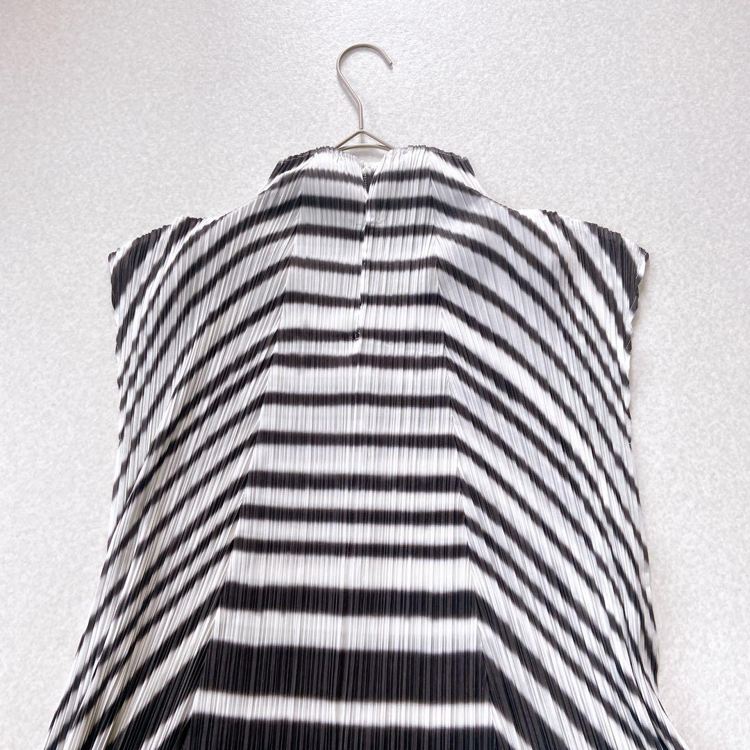 美品　プリーツプリーズ　ボーダーグラデーションチュニックワンピース　L