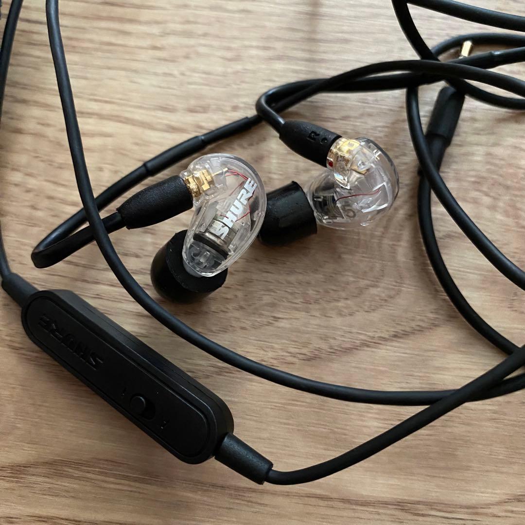 SHURE シュア　イヤホン　有線　ケース付き　【送料込】