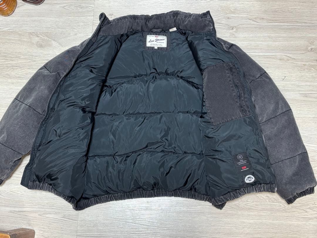 Levi's（リーバイス）のスーパーデニムダウンジャケット（ブラック）