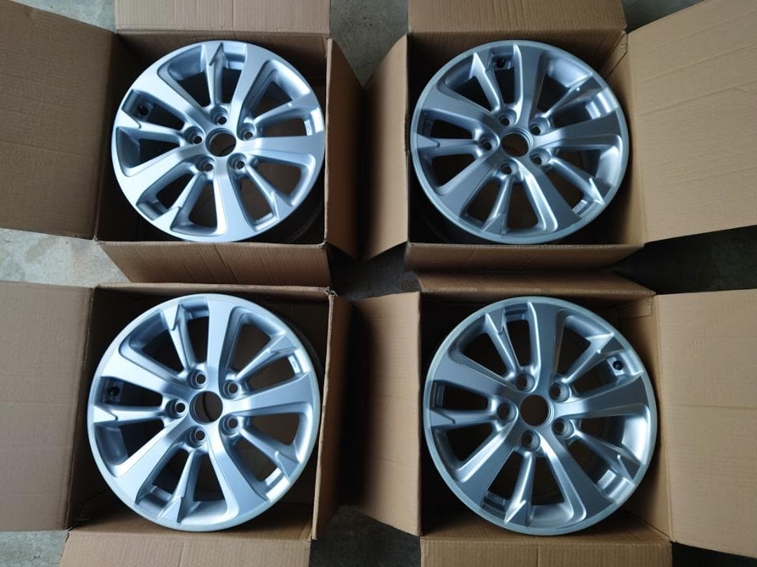 【新車外し】トヨタ　ヤリスクロスG　純正16インチアルミホイール4本セット