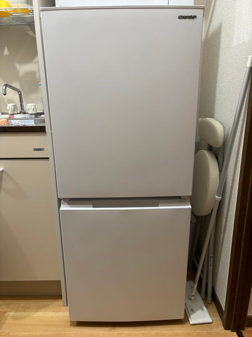SHARP 冷蔵庫　SJ-D15J 一人暮らし　ホワイト