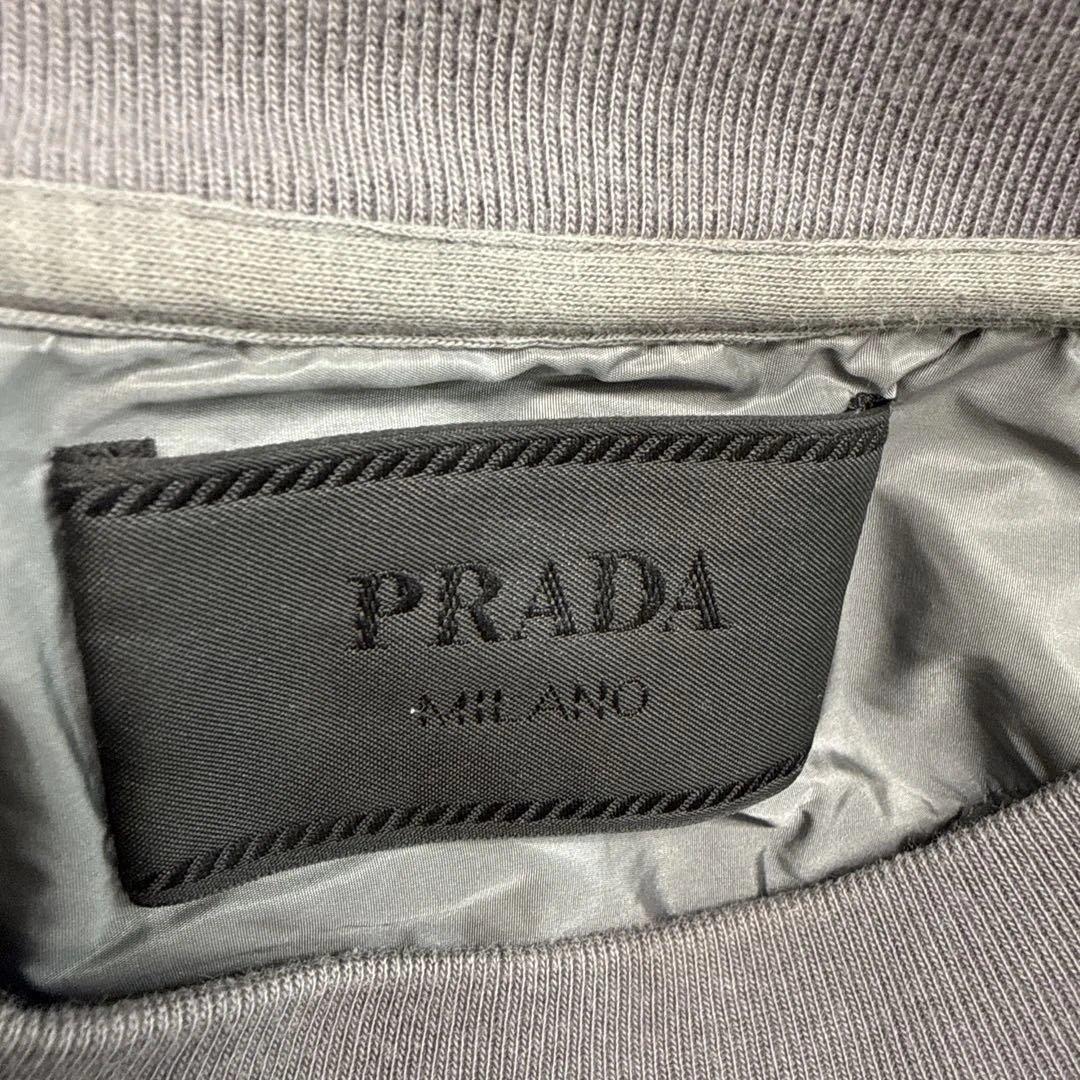 PRADA グレー スウェットトレーナー　nu9