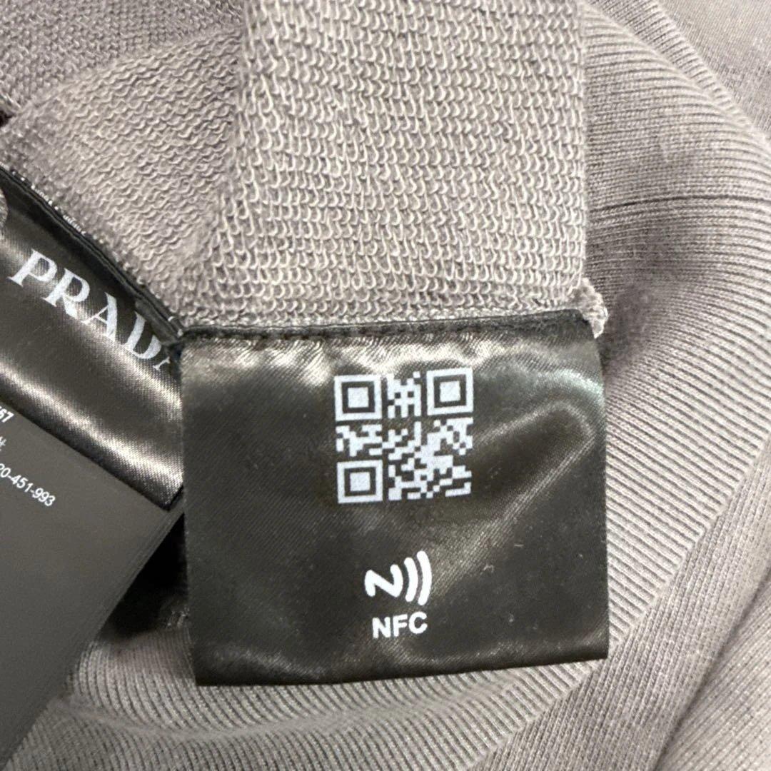 PRADA グレー スウェットトレーナー　nu9