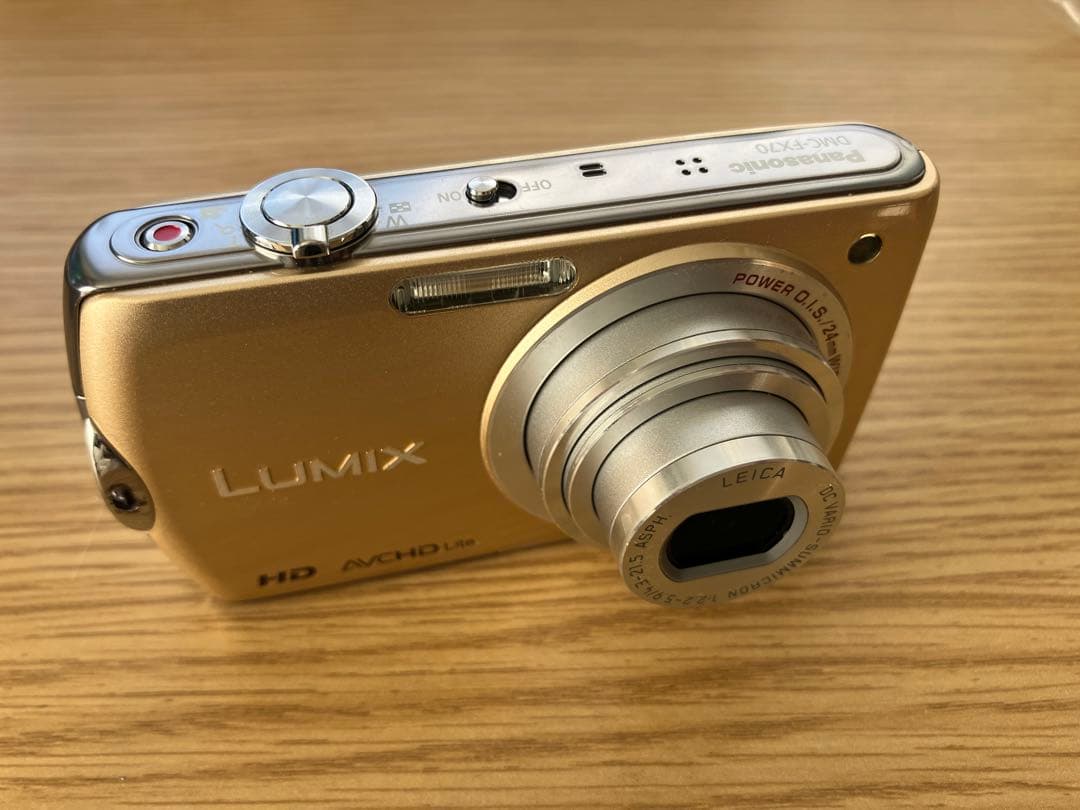 ✨状態良✨パナソニック LUMIX FX70ゴールド