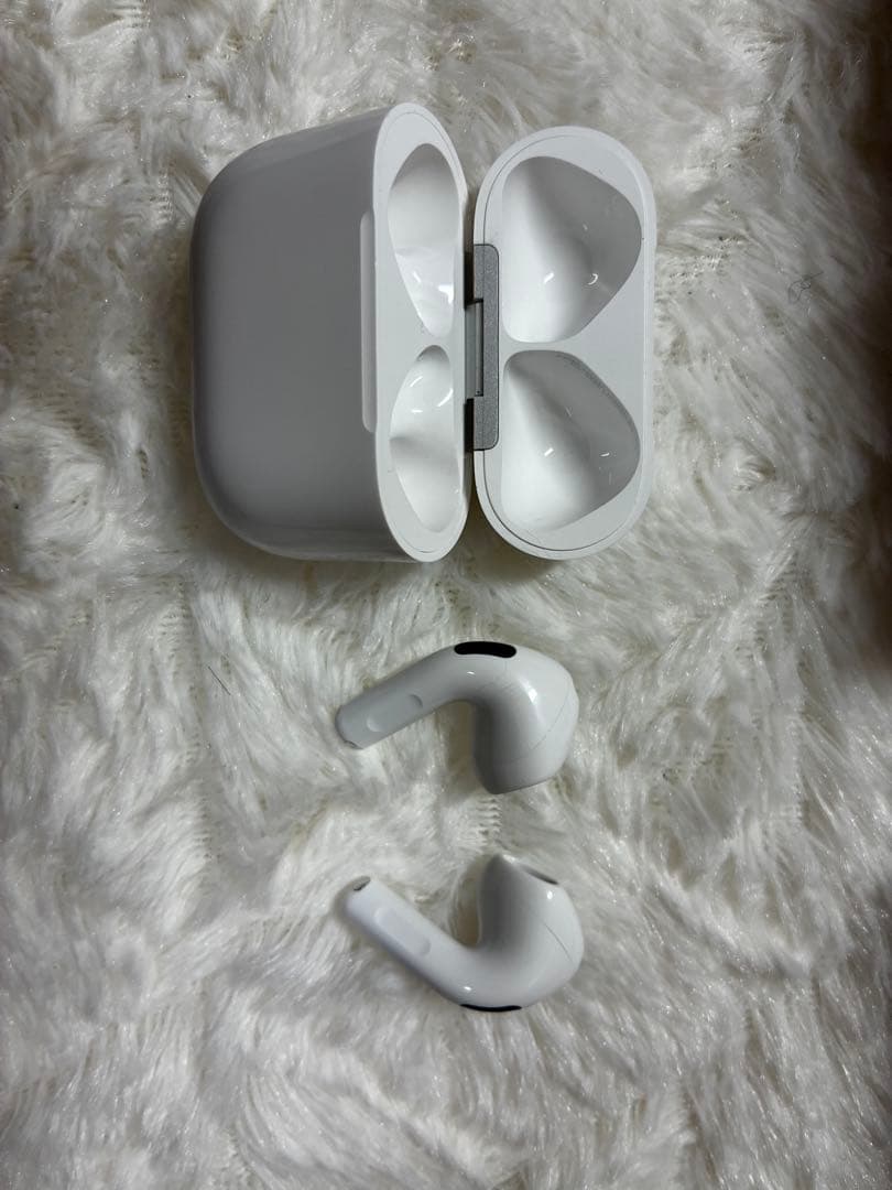 AirPods 4（第4世代） UNIQ AirPods ケース （第4世代)