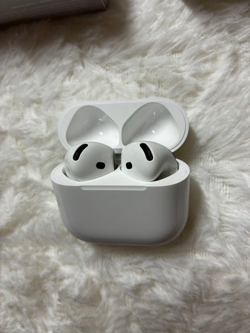 AirPods 4（第4世代） UNIQ AirPods ケース （第4世代)
