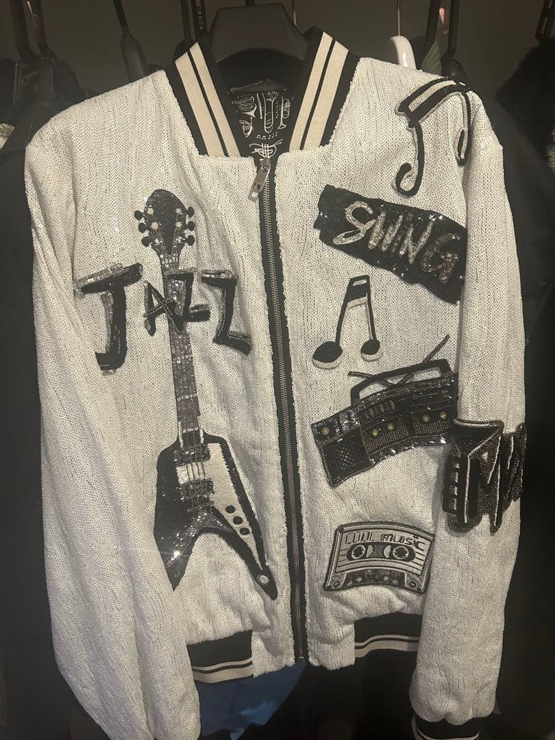 ドルガバ　スパンコール　スタジャン