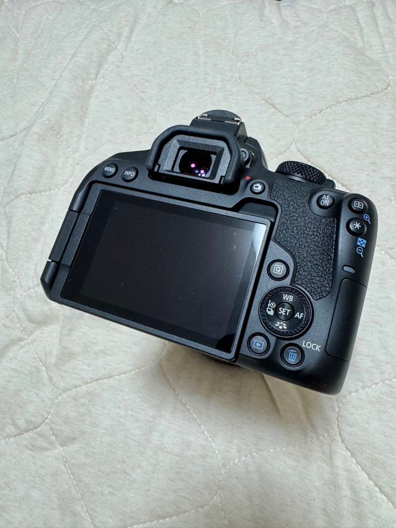 デジタルカメラ CanonEOSKissX10i & EF24-70mm f/4L IS USM