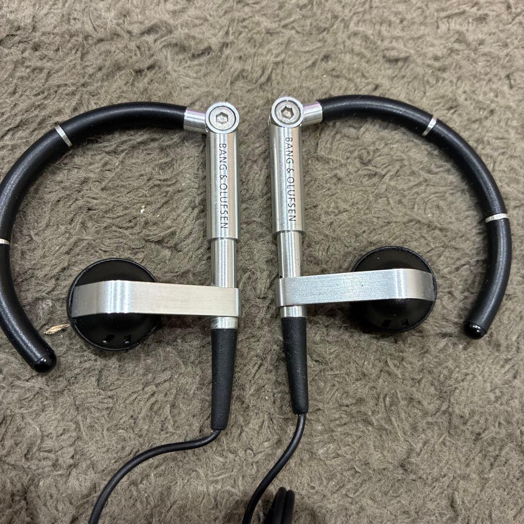 Bang & Olufsen Beoplay H3 有線イヤホン