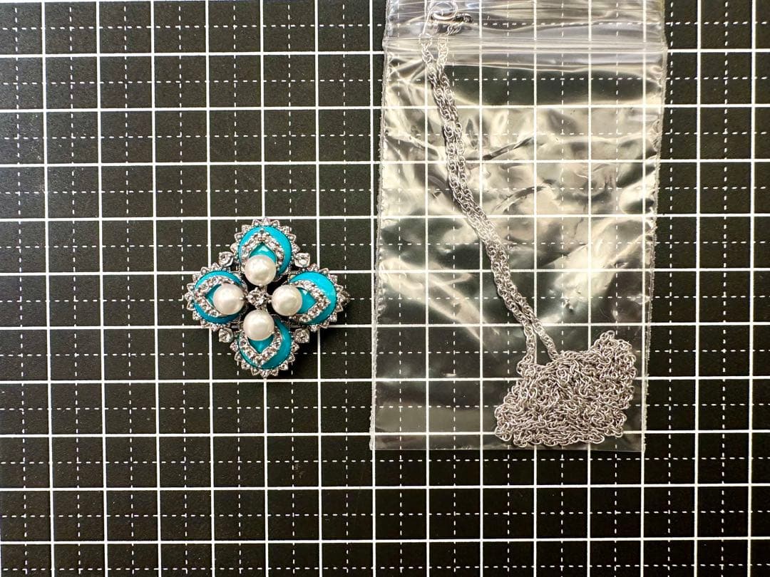 碌山　ターコイズとパールのブローチ