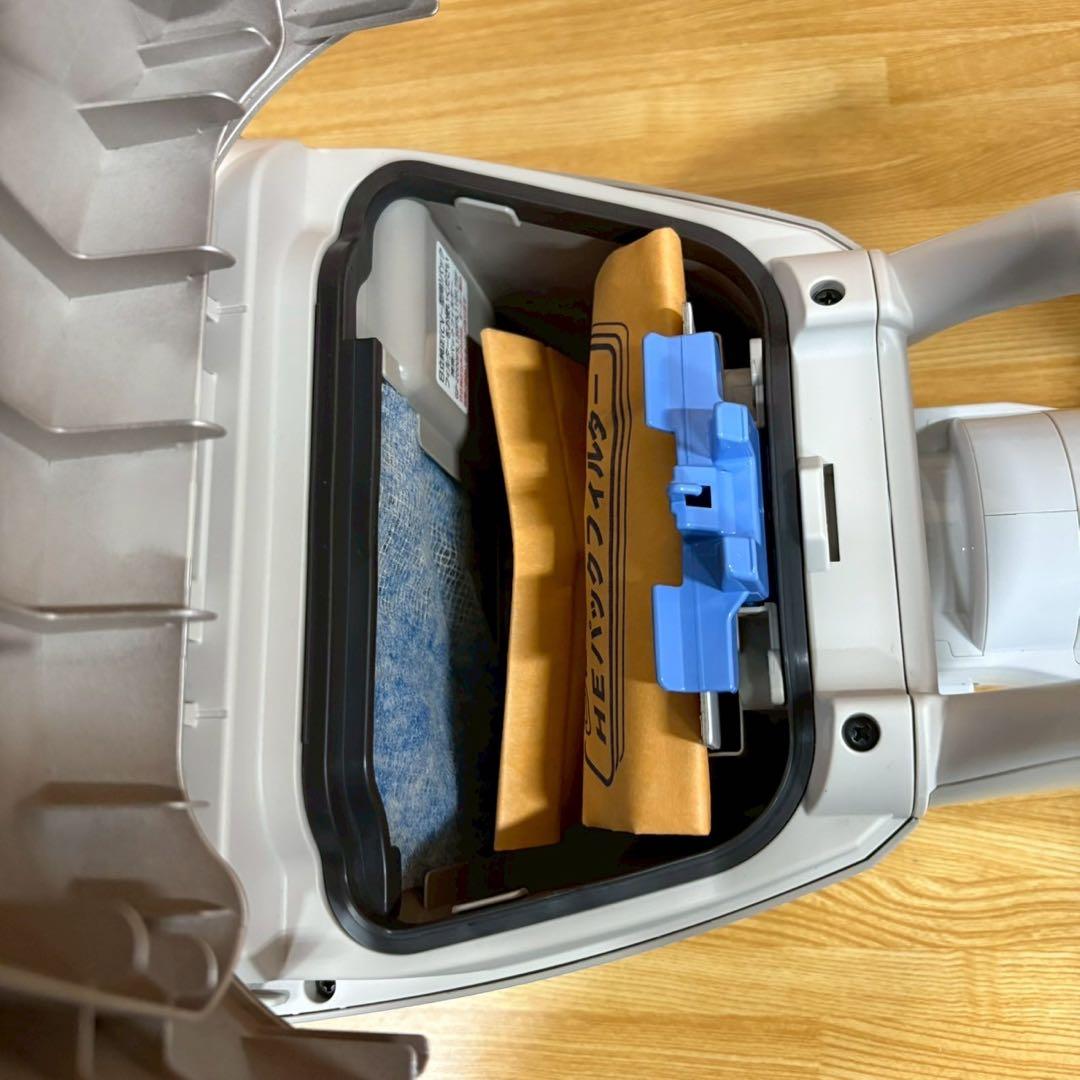 一都三県限定　配送無料　掃除機　紙パック式　HITACHI 日立　2020年製