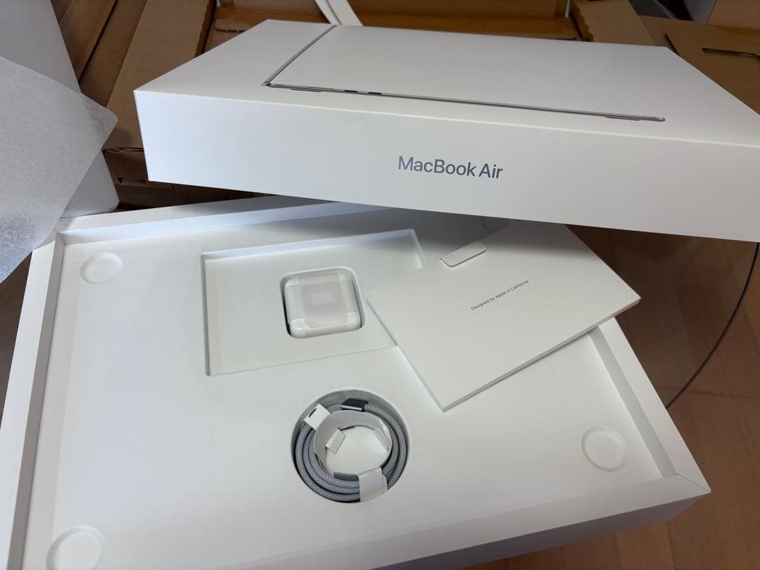 MacBook Air 15インチ M2 メモリ16GB 256GB