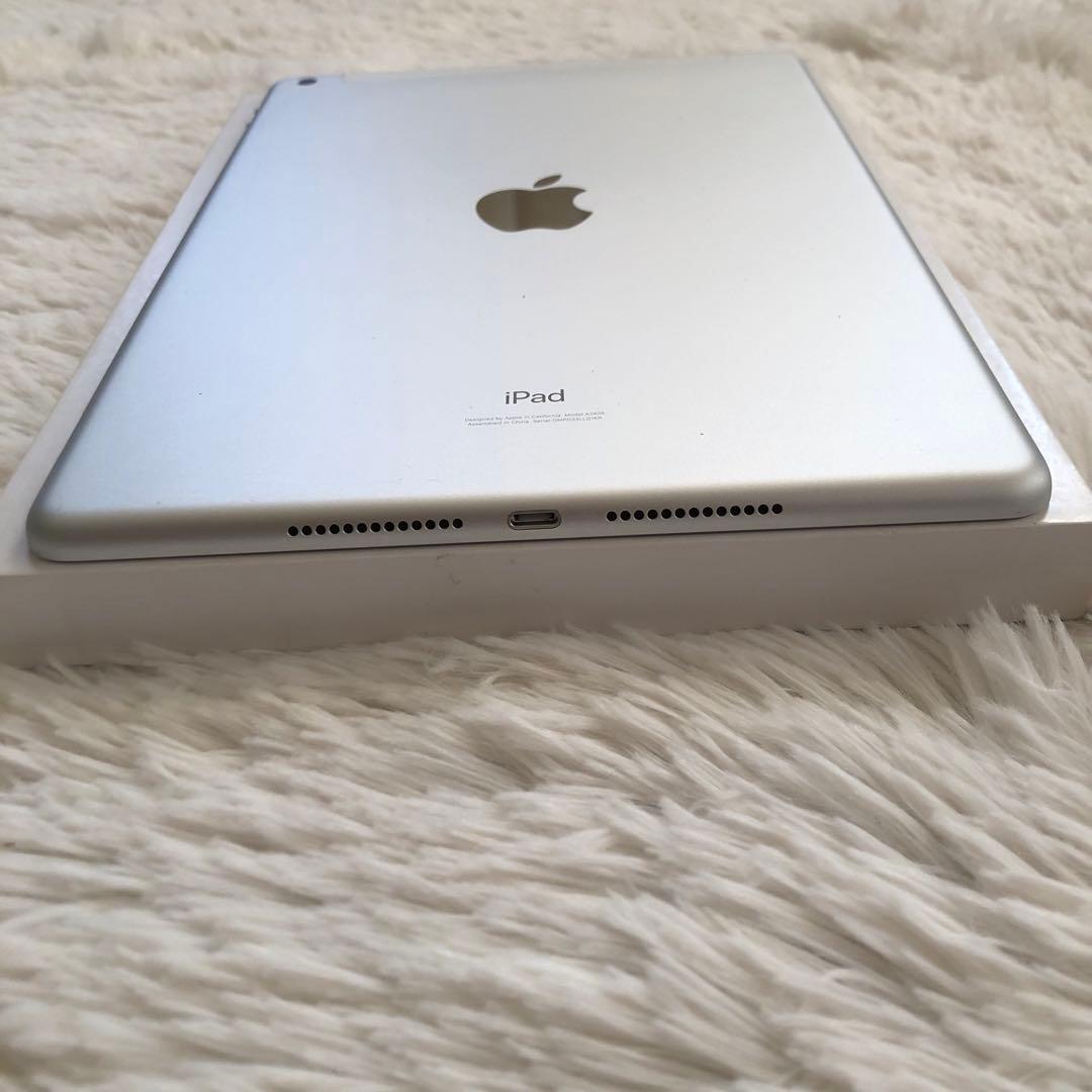 【1/3販売終了】iPad 第8世代 128GB SIMフリー 【すぐ発送】