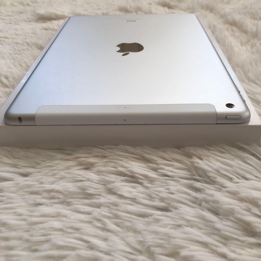 【1/3販売終了】iPad 第8世代 128GB SIMフリー 【すぐ発送】