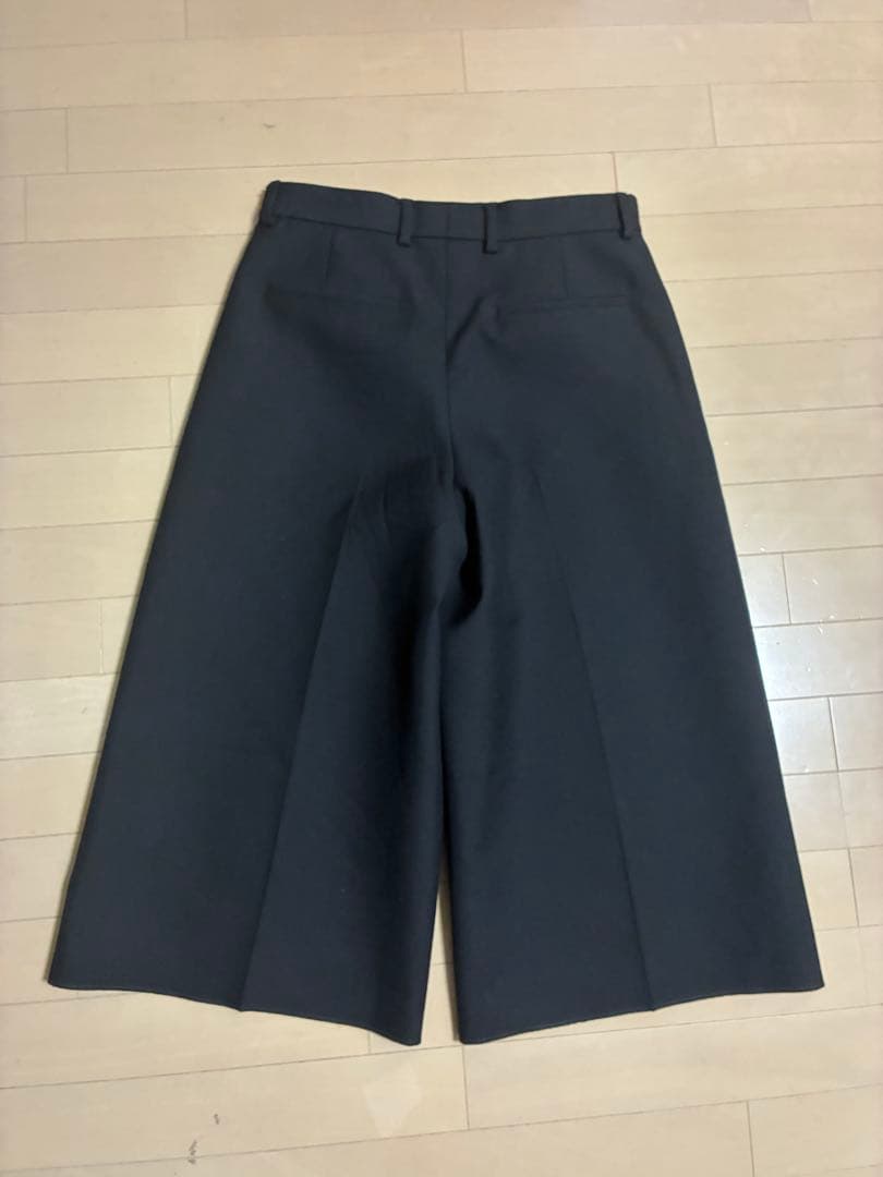 Gucci クロップドパンツ