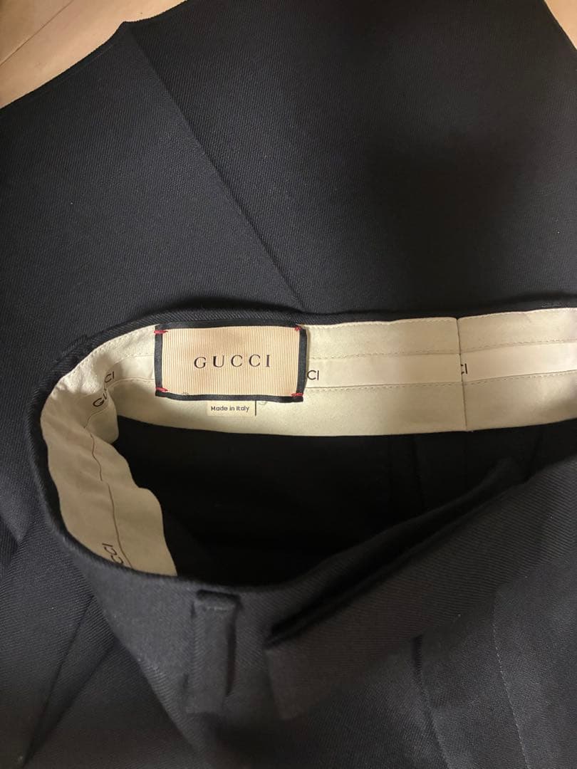 Gucci クロップドパンツ