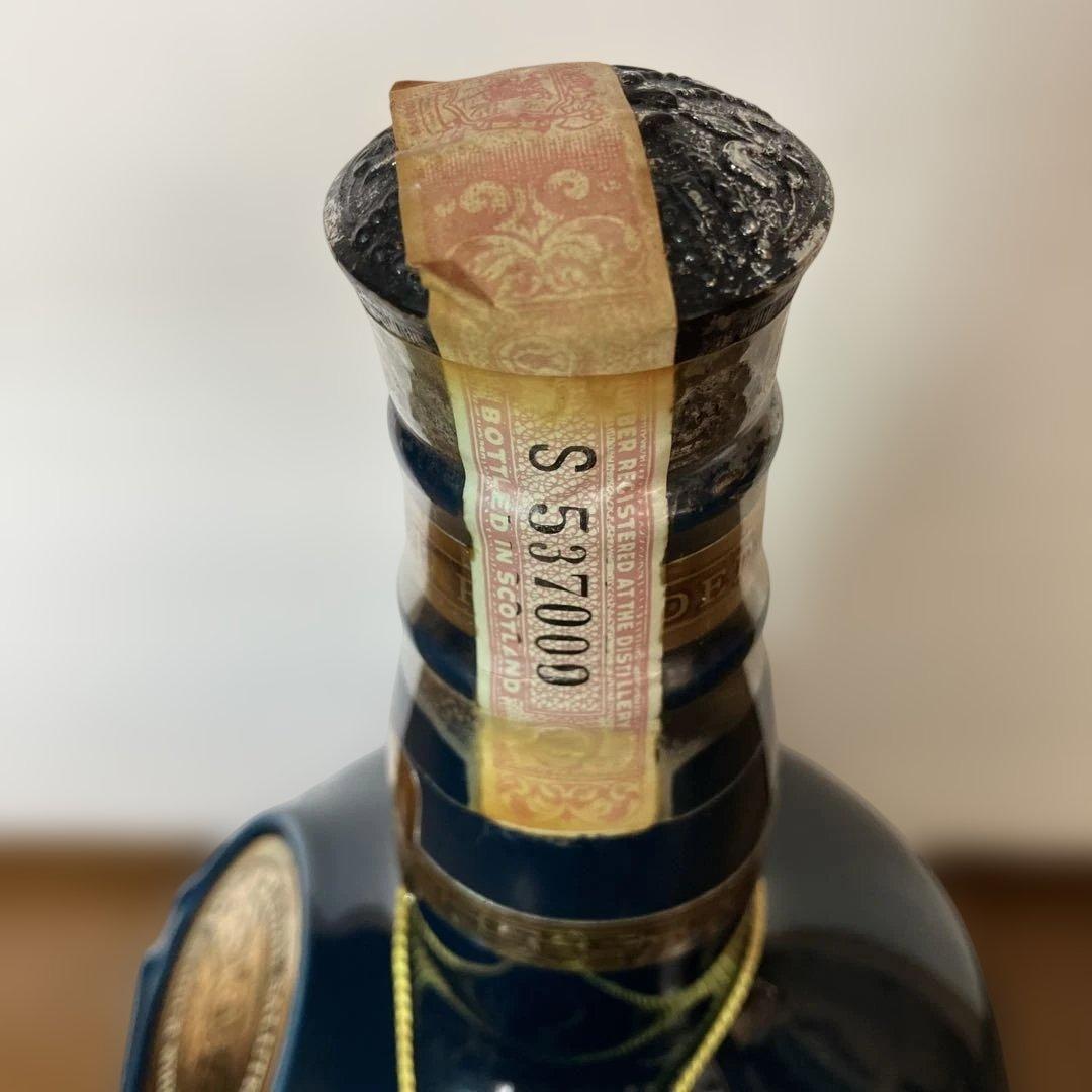 【未開栓】 SALUTE ロイヤルサルート 21年 青陶器 1085g