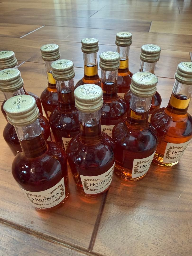 【新品未開封・国内正規品】ヘネシー VS ミニボトル 50ml × 12本セット