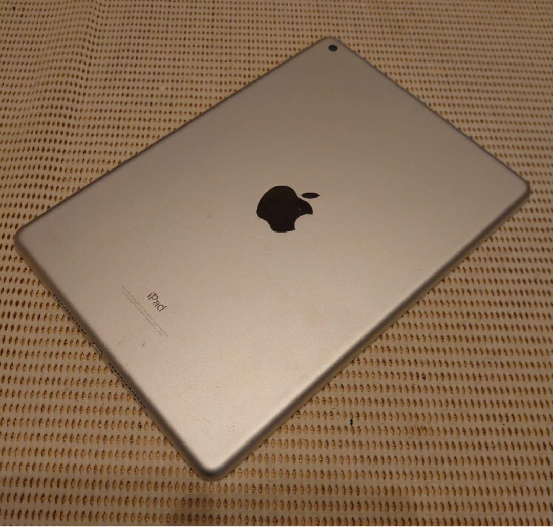 動作品iPad第6世代(A1893)本体128GB送料込ジャンク品7JF8N