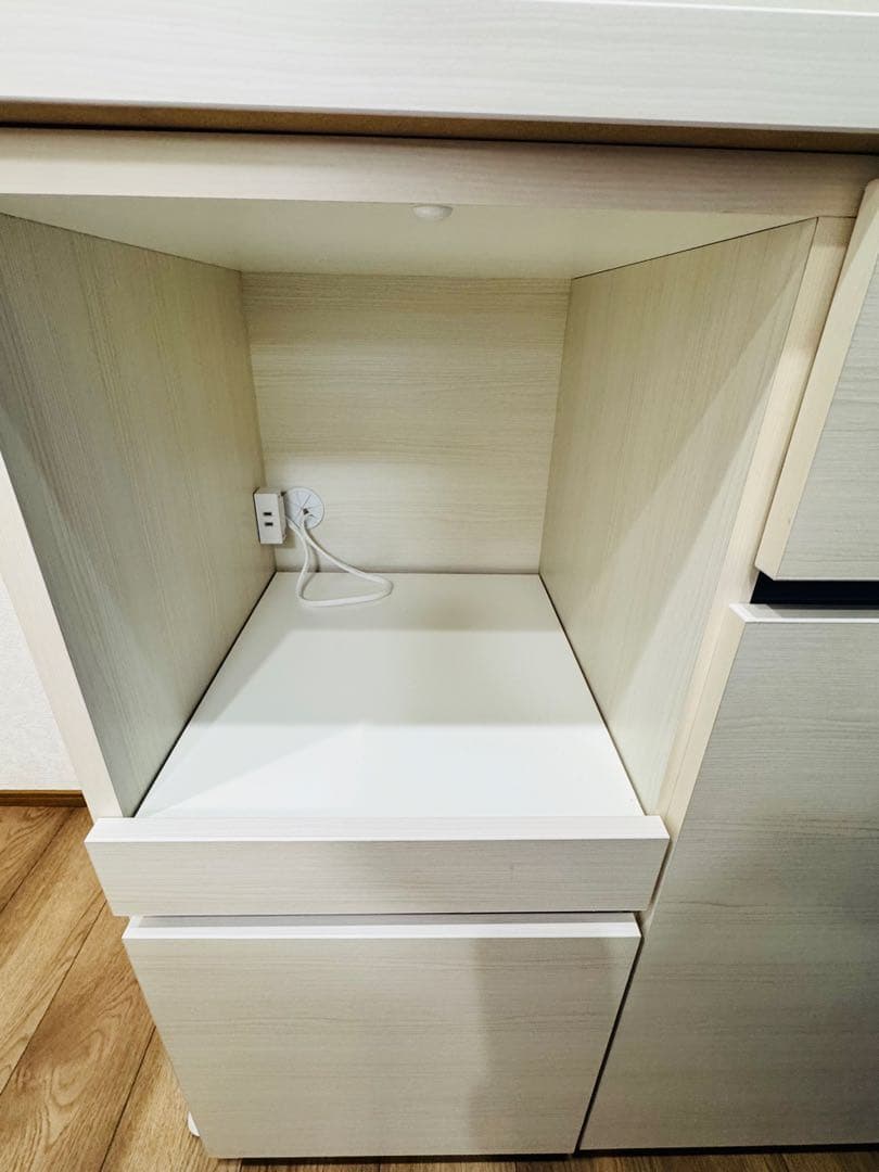 4月30日まで限定値下げ【美品】食器棚 LOWYA 大川家具