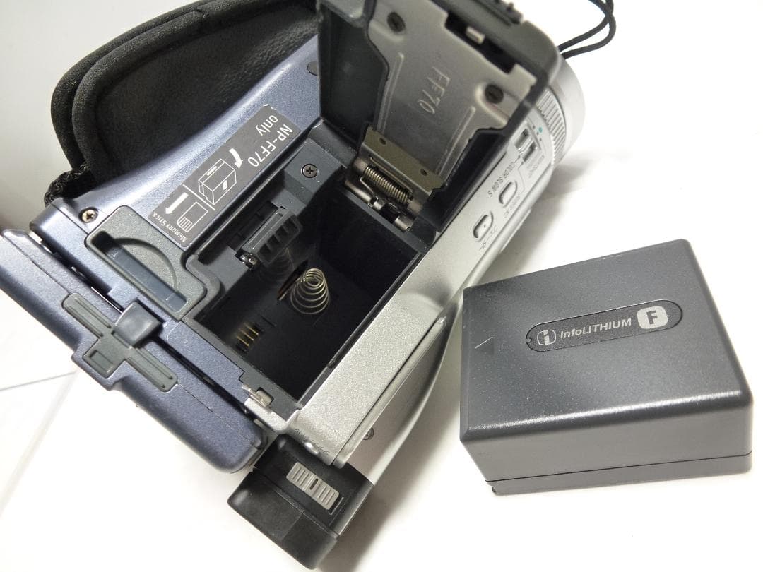 希少　大人気　ソニー SONY DCR-IP220 MICROMV ハンディカム