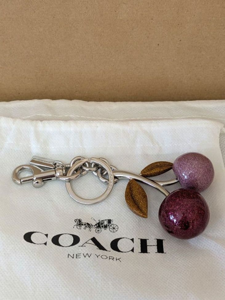 ✨美品✨COACH ♥コーチ♥チェリー♦バッグチャーム♦さくらんぼ♦キーホルダー