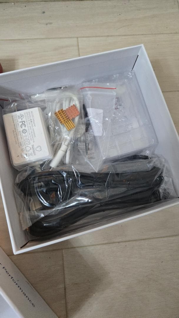 未使用品　ラズベリーパイ 4 8GB 128GB スターターキット 本体