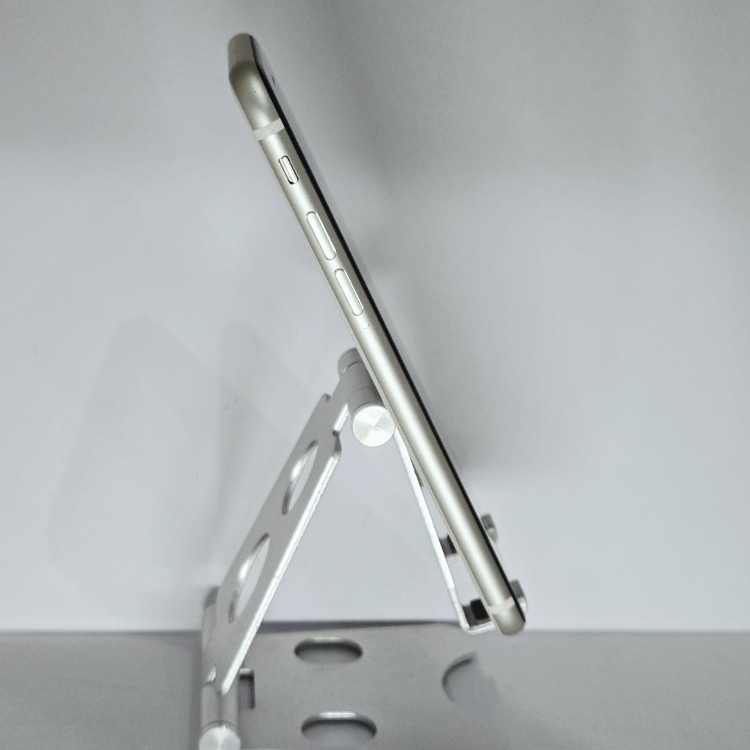 03 iPhoneSE 第三世代 スターライト SIMフリー 美品