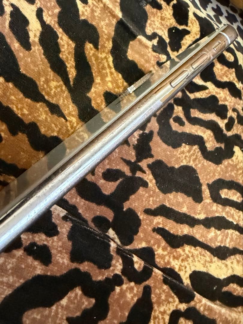 Apple iPhone Xs 64GB シルバー ケース付き