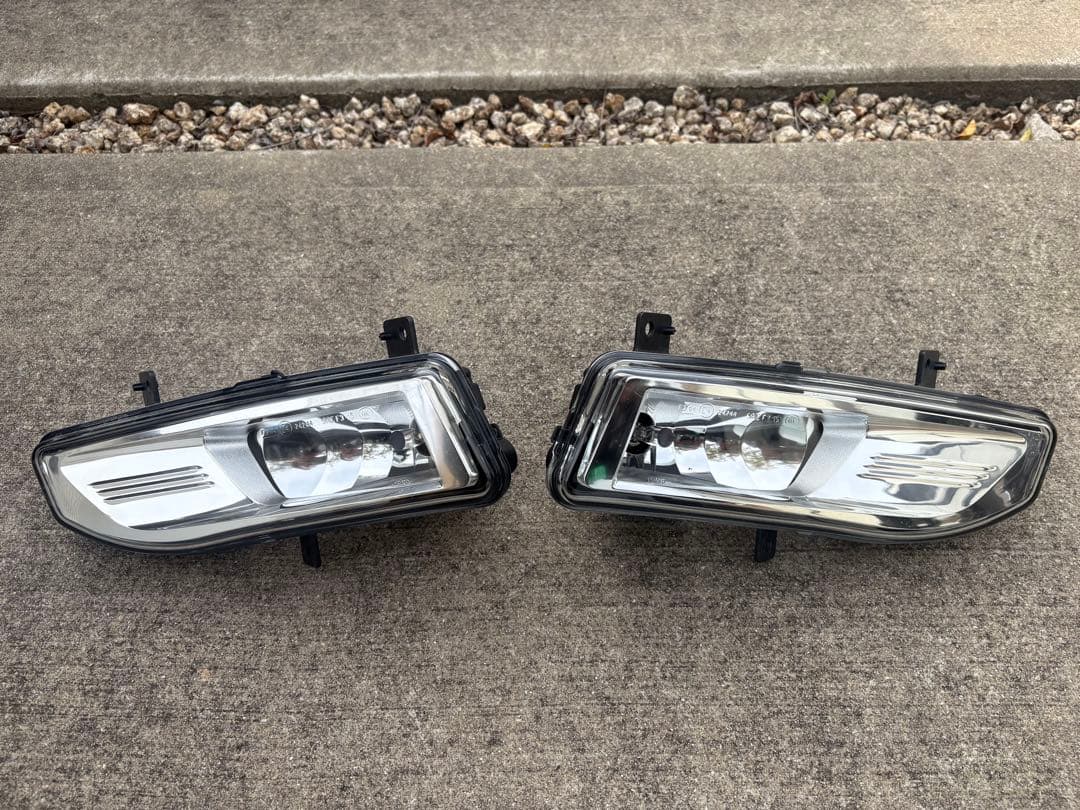 ジャックC27セレナ前期純正フォグランプ2個セット