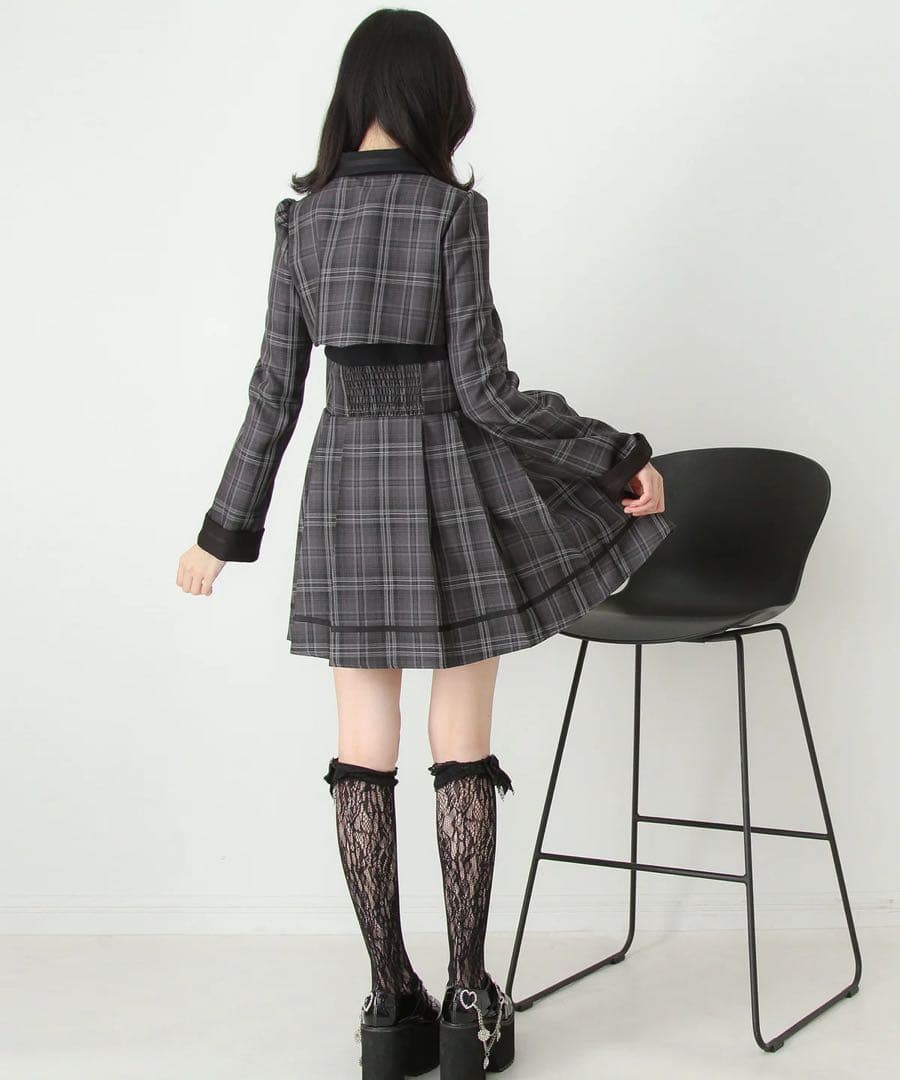 ジャケット風チェーンネクタイベルトプリーツワンピースDearmyLoveWhip