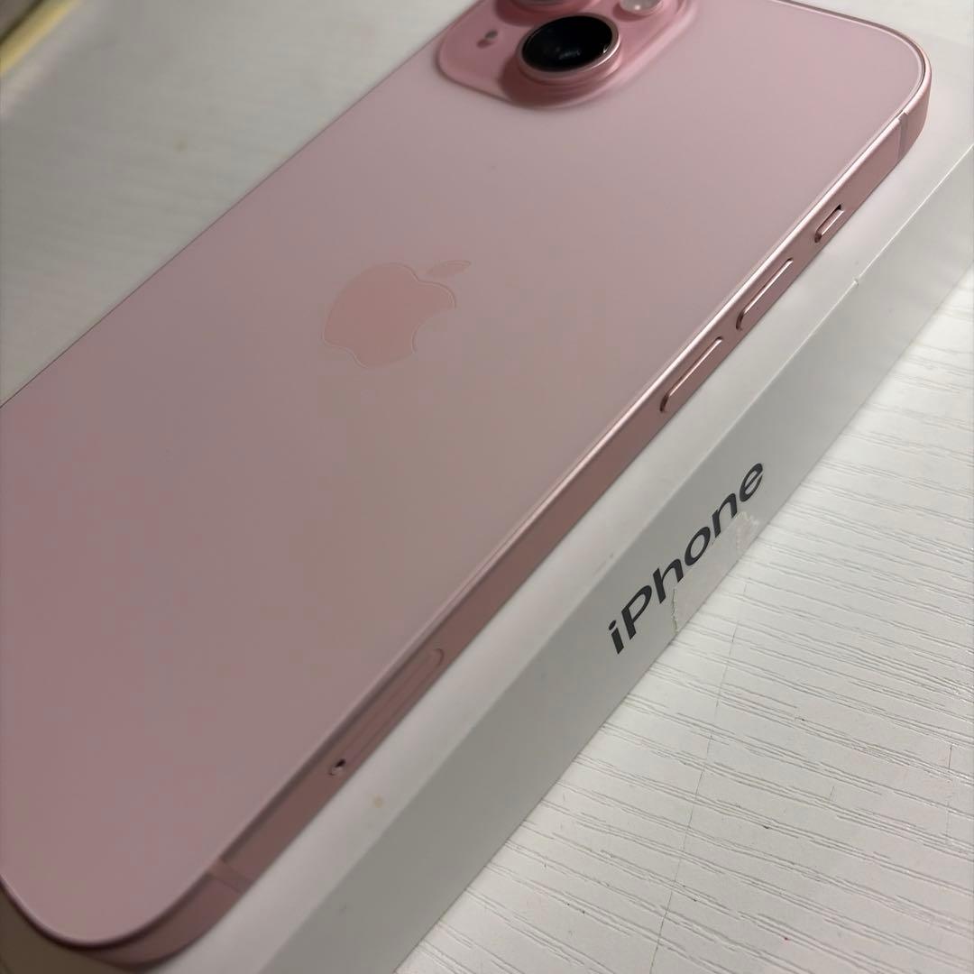 iPhone15 256GB ピンク SIMフリー 極美品