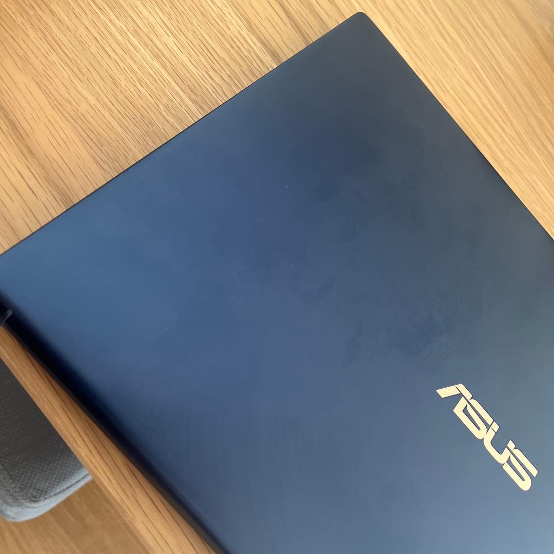 Windowsノート本体 ASUS ZenBook15 UX534F