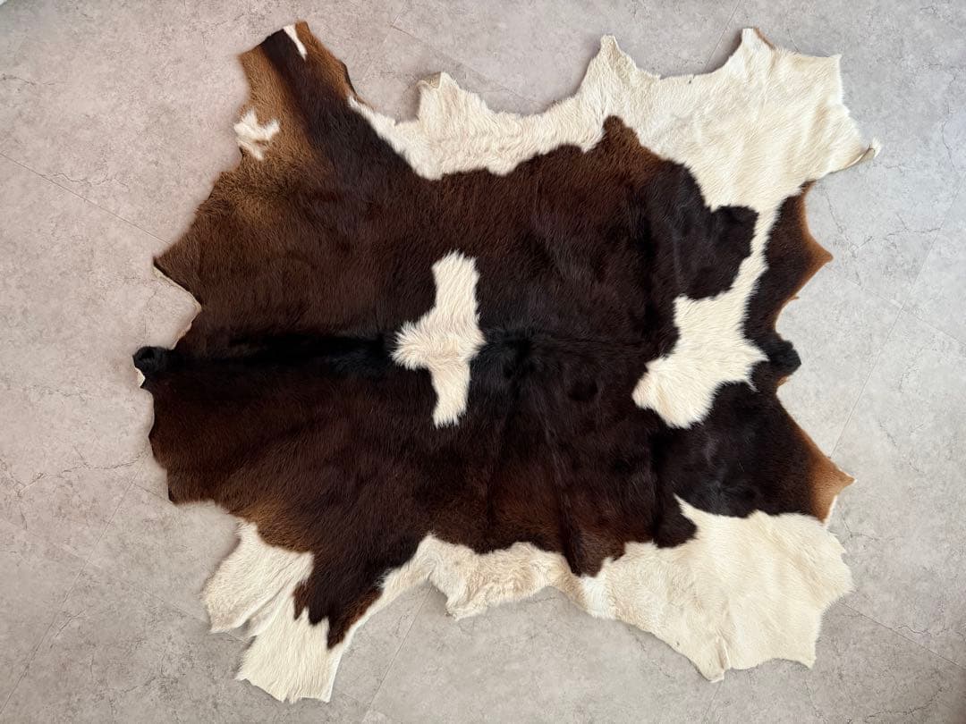 ハラコ 牛革ラグ(カーペット) 110cm×73cm