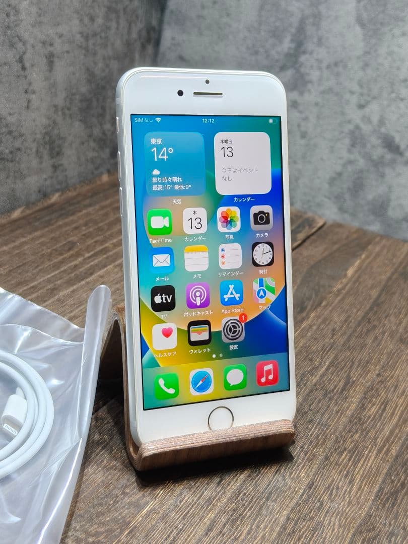 美品 iphone8 64GB SIMロック解除済み スマホ