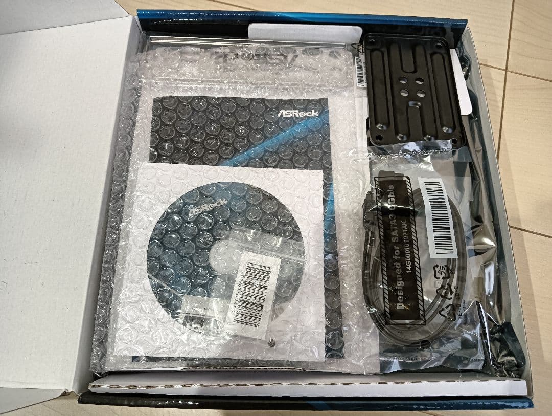 新品同様 ASRock B550M PRO4 おまけ付き