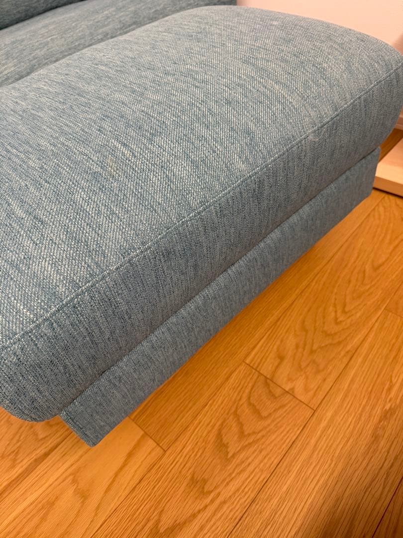 ニトリ　3人掛けソファ、スツールのセット(ターコイズブルー)