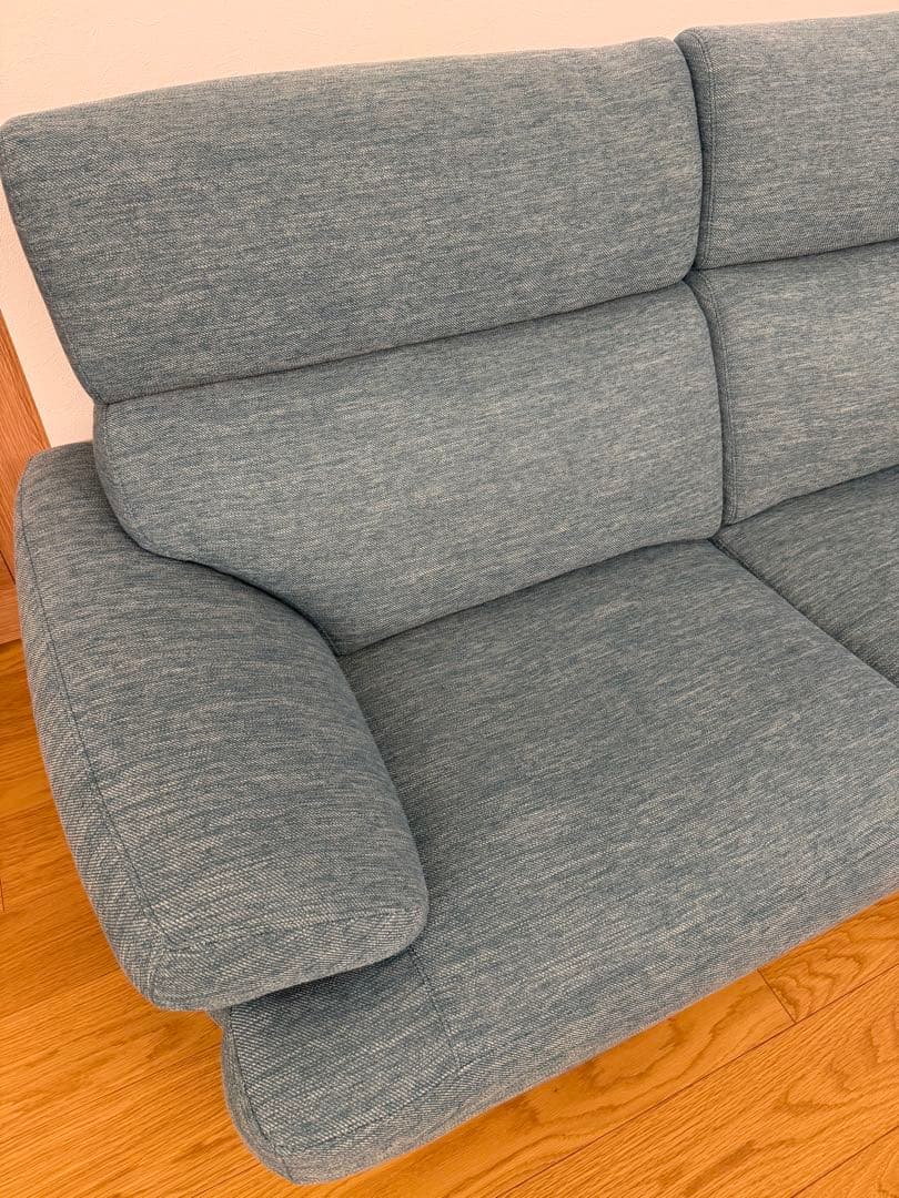 ニトリ　3人掛けソファ、スツールのセット(ターコイズブルー)