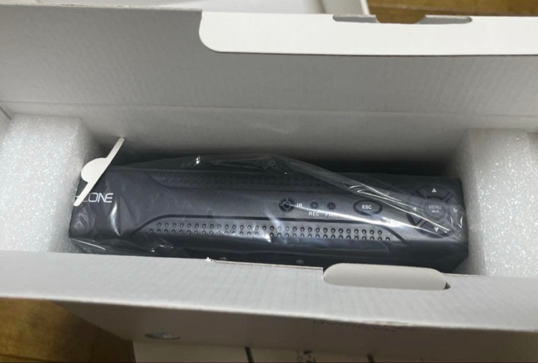 お値下げ‼️新品未使用 防犯カメラ 子機4台 ハードディスク付き