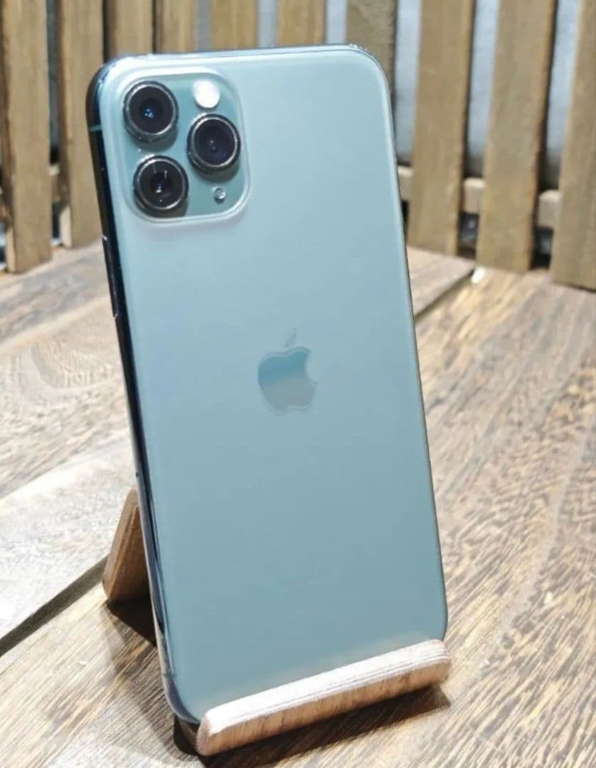 iPhone11 pro 64GB SIMロックなし　スマホ