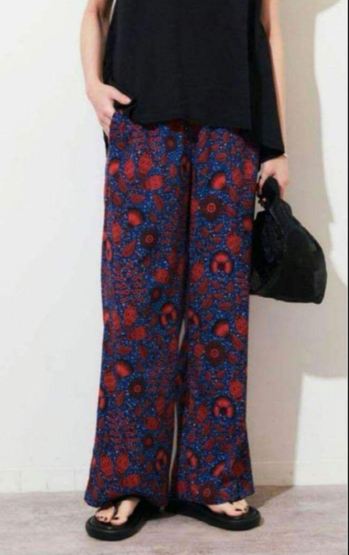 ジャーナルスタンダードレリューム　アフリカンフラワープリントパンツ　レッド