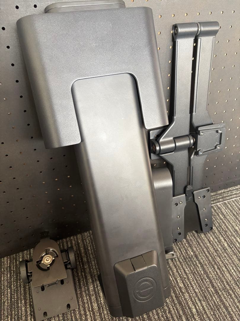 エルゴトロン TRACE モニターアーム ブラック　スリムクランプ付き