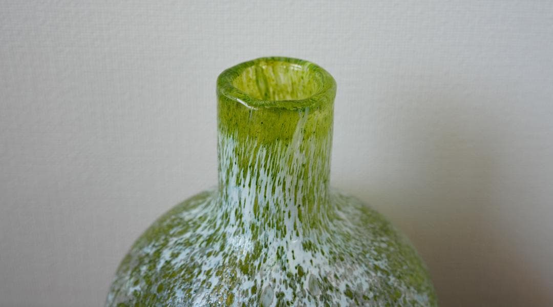 ヌータヤルヴィ Tunturissa オイバ・トイッカ グリーン　花瓶