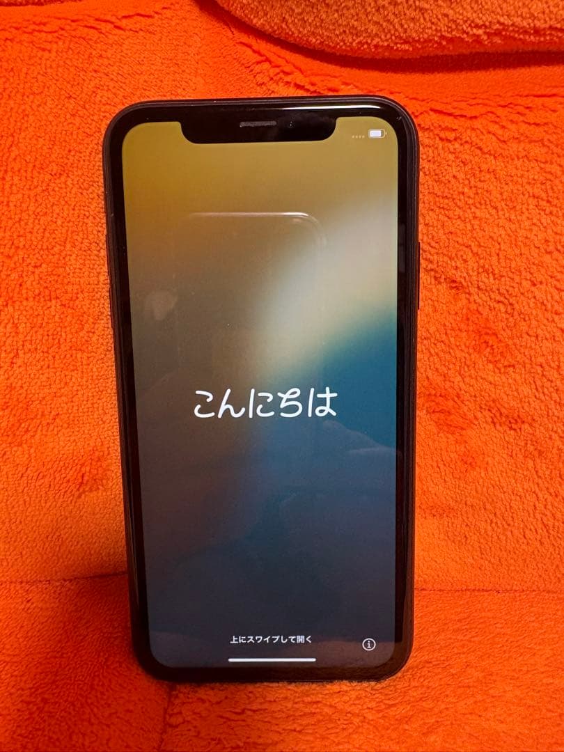 ぺ*様 Apple iPhone XR ブラック128ギガ本体 箱付き